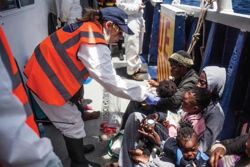 a superyacht helped rescue 100 migrants